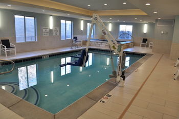 Hotel Holiday Inn Express & Suites Price