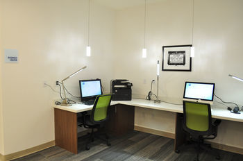 Hotel Holiday Inn Express & Suites Price