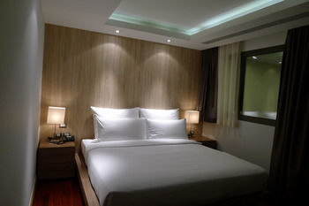 Aparthotel The Nchantra Pool Suite Residences