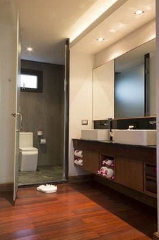 Aparthotel The Nchantra Pool Suite Residences