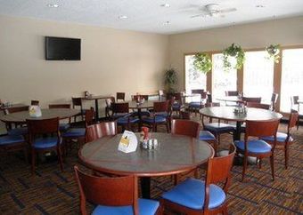Hotel Quality Inn & Suites