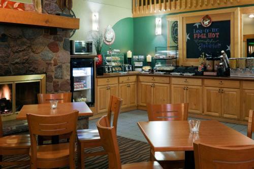 Hotel Americinn Lodge & Suites Worthington