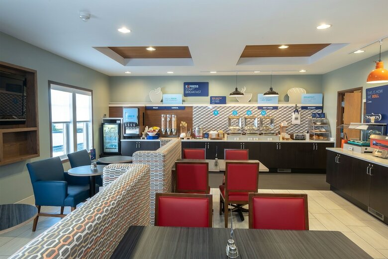 Holiday Inn Express Hotel & Suites Iron Mountain