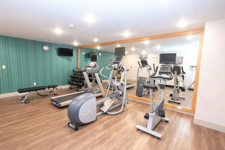 Holiday Inn Express Hotel & Suites Iron Mountain