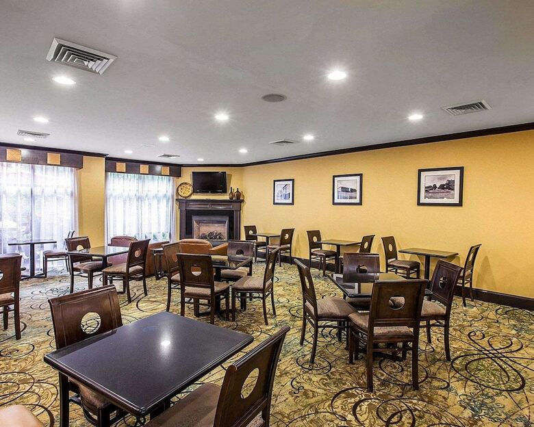 Hotel Comfort Suites Simpsonville