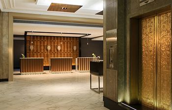 Renaissance Cincinnati Downtown Hotel