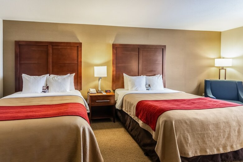 Hotel Comfort Inn And Suites