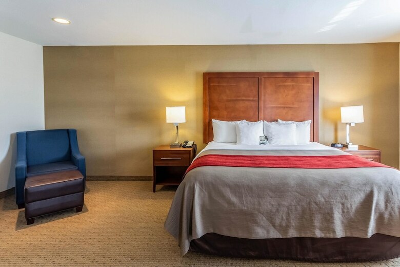 Hotel Comfort Inn And Suites