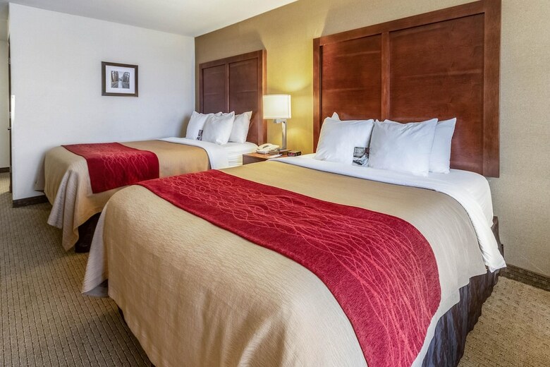 Hotel Comfort Inn And Suites