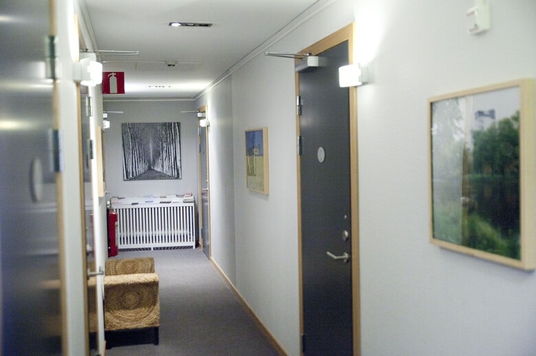 Riverside Hotel & Apartments