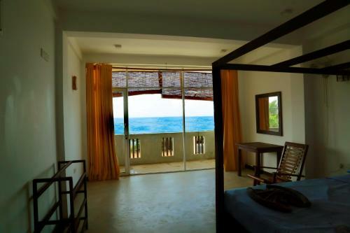 Hotel The Surf Lanka Resort