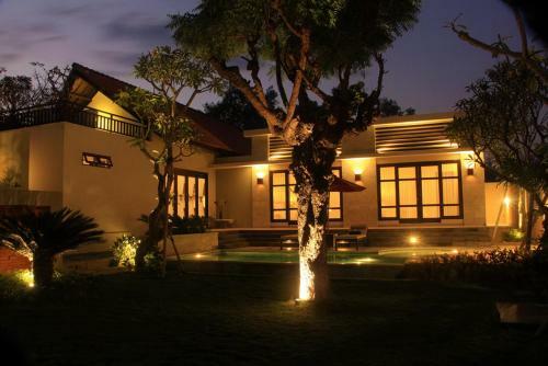 Kubu Kulat Villa