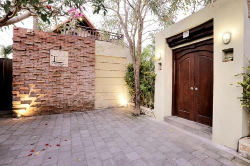 Kubu Kulat Villa