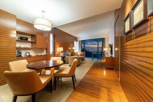 New World Guiyang Hotel