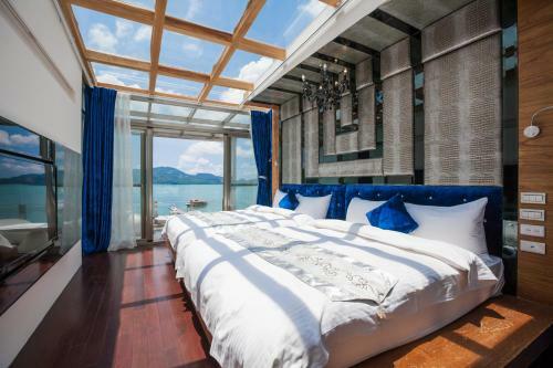 Bed & Breakfast Shuian Lakeside Hotel