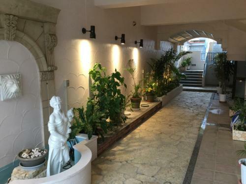 Kakurega Villa Kano