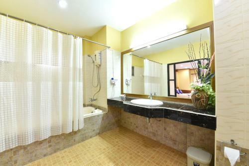 Hotel Forra Hill Resort