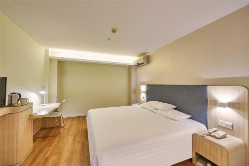 Hotel Hanting Express Qingdao Hai'er Road