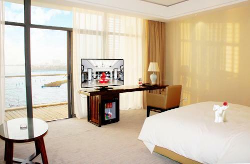 Suzhou Poli Chunshenhu Resort Hotel