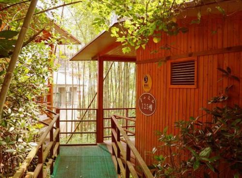 Lodge Green Hills Yiping Holiday Hotel