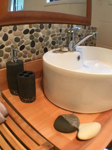 Essons Valley Farmstay B&B