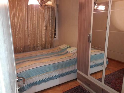 Apartment On Gadzhibekova 27