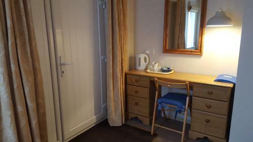 Motel A35 Pit Stop Rooms