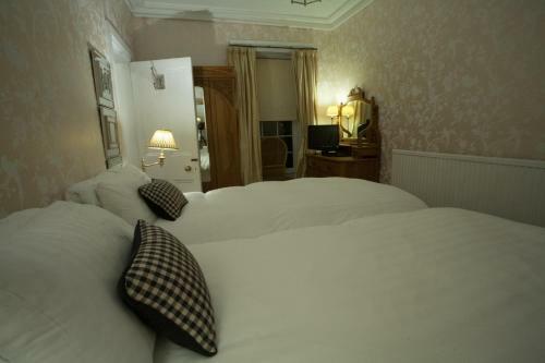 Hotel Meifod Country House
