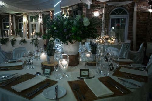 Hotel Meifod Country House