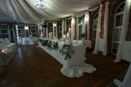 Hotel Meifod Country House