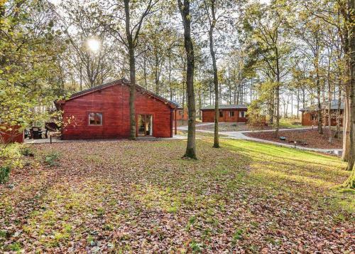 Woodland Park Lodges