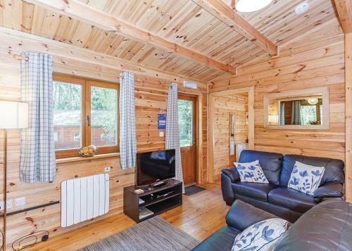 Woodland Park Lodges