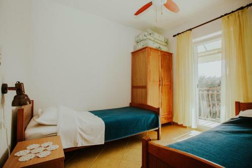 Apartments Doulos