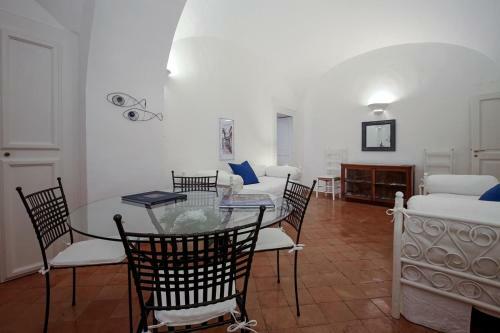 Vicolo 23 House