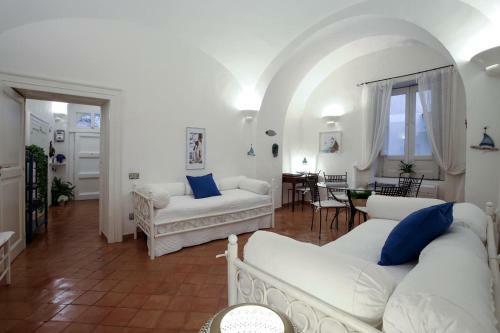 Vicolo 23 House