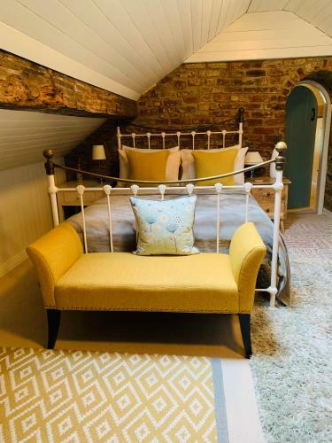 Bed & Breakfast Larchmount House