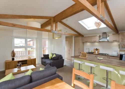Devon Hills Lodges