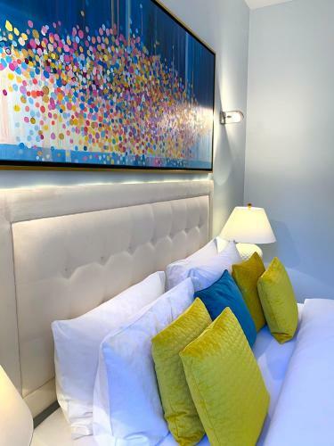 Luxury Apartments Mondrian Old Town IV