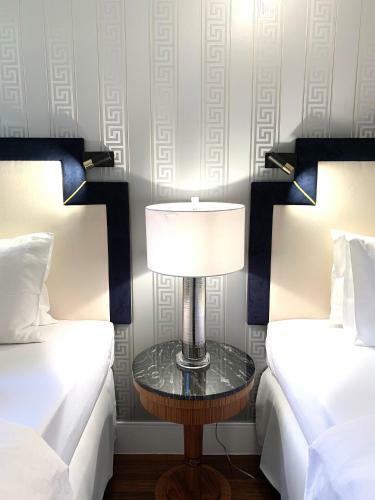 Luxury Apartments Mondrian Old Town IV