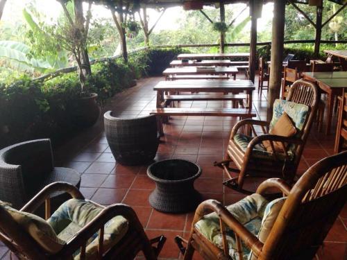 Albergue De Monta�a Talari