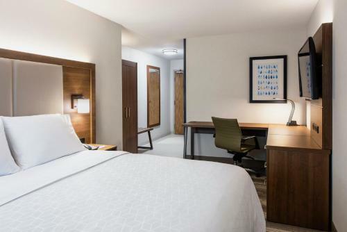 Holiday Inn Express Hotel & Suites Saskatoon