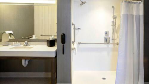 Hotel Courtyard By Marriott Muncie At Horizon Convention Center