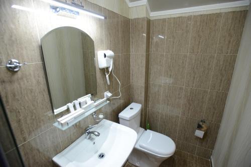 City Line Boutique Hotel