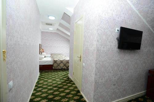 City Line Boutique Hotel