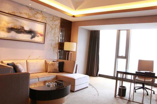 Yancheng Jinying Shangmei Hotel