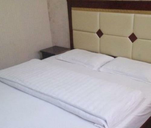 Posada Yulin Jinhong Hotel