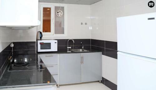 Amwaj Hotel Apartments