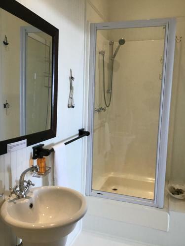 5th House B&B