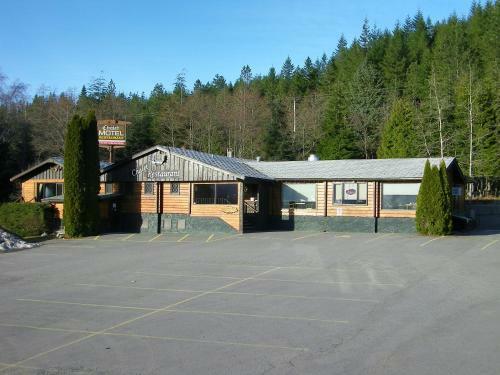 The Chalet Motel