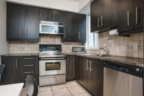 Six Bedroom Apartment On Lincoln